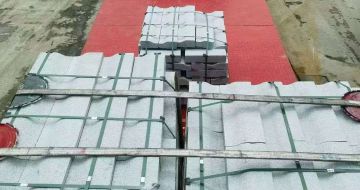 金华 芝麻白仿形加直形路沿石出货日常