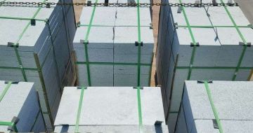 金华 芝麻白花岗岩5公分地铺石 花岗岩厂家工厂装车日常