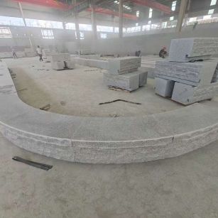 金华 芝麻白异形坐凳，自然面光面弧形加工