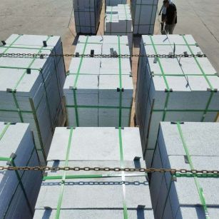 金华 芝麻白花岗岩5公分地铺石 花岗岩厂家工厂装车日常