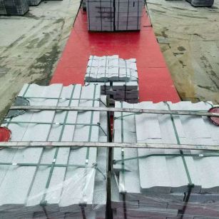 金华 芝麻白仿形加直形路沿石出货日常