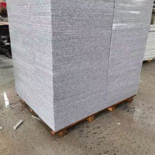 金华 芝麻白火烧面1.8厚300*600地铺石，尺寸标准，厚薄均匀