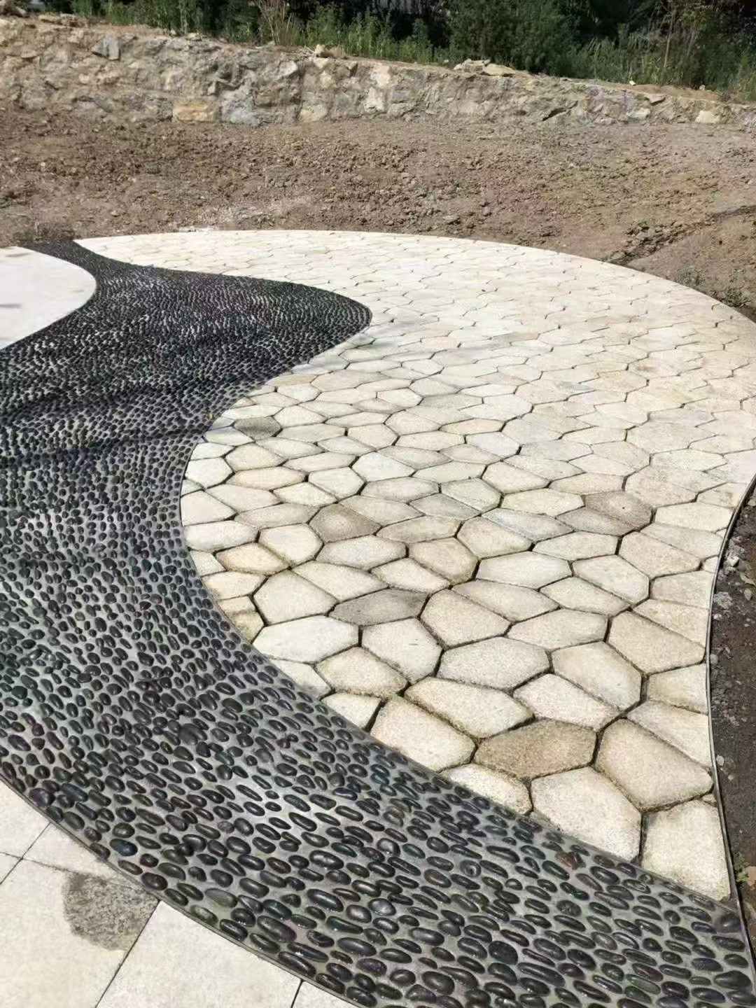 金华 黄金麻冰裂纹地铺石工地铺装案例