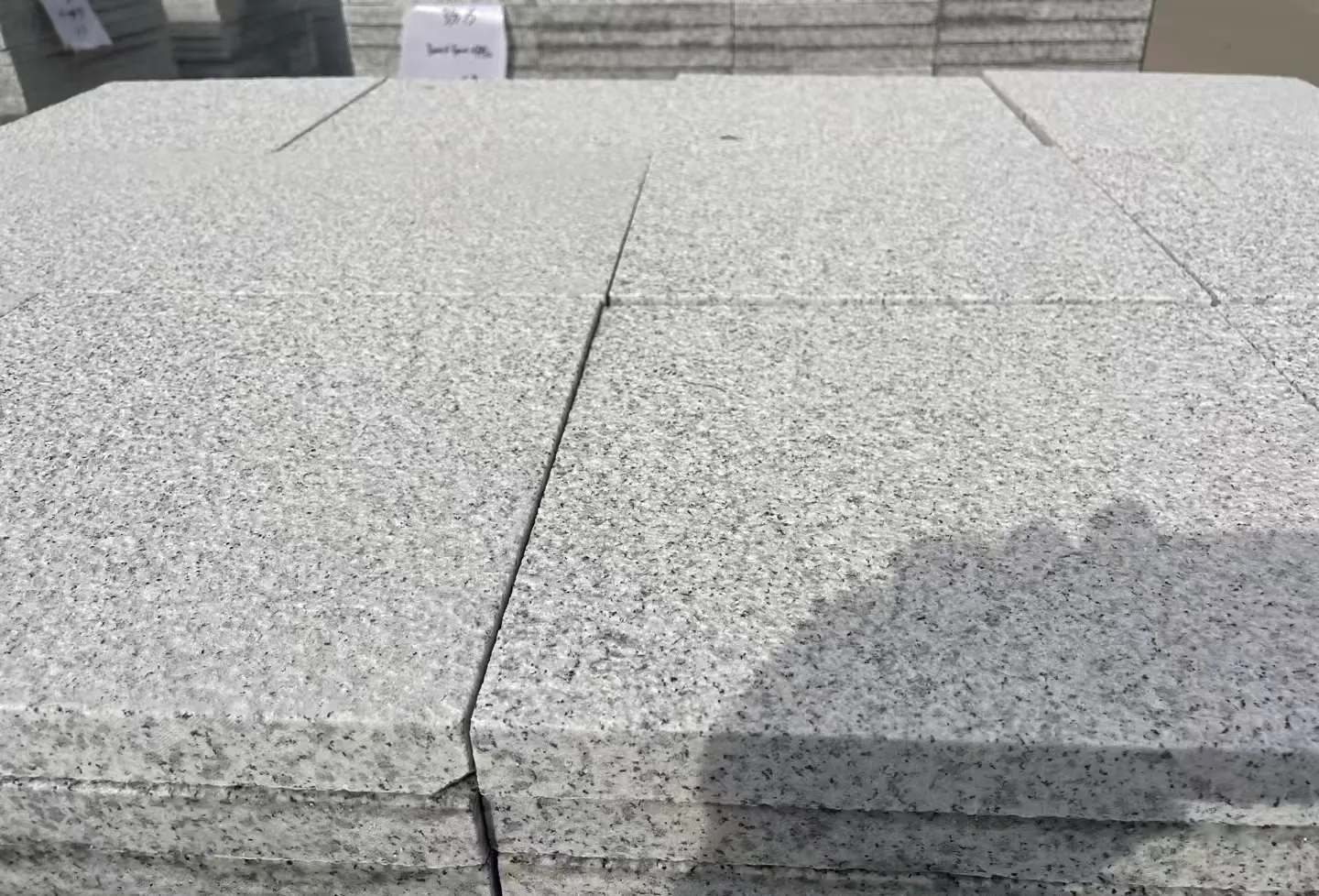 金华 白麻花岗岩石材推荐 荔枝面地铺石