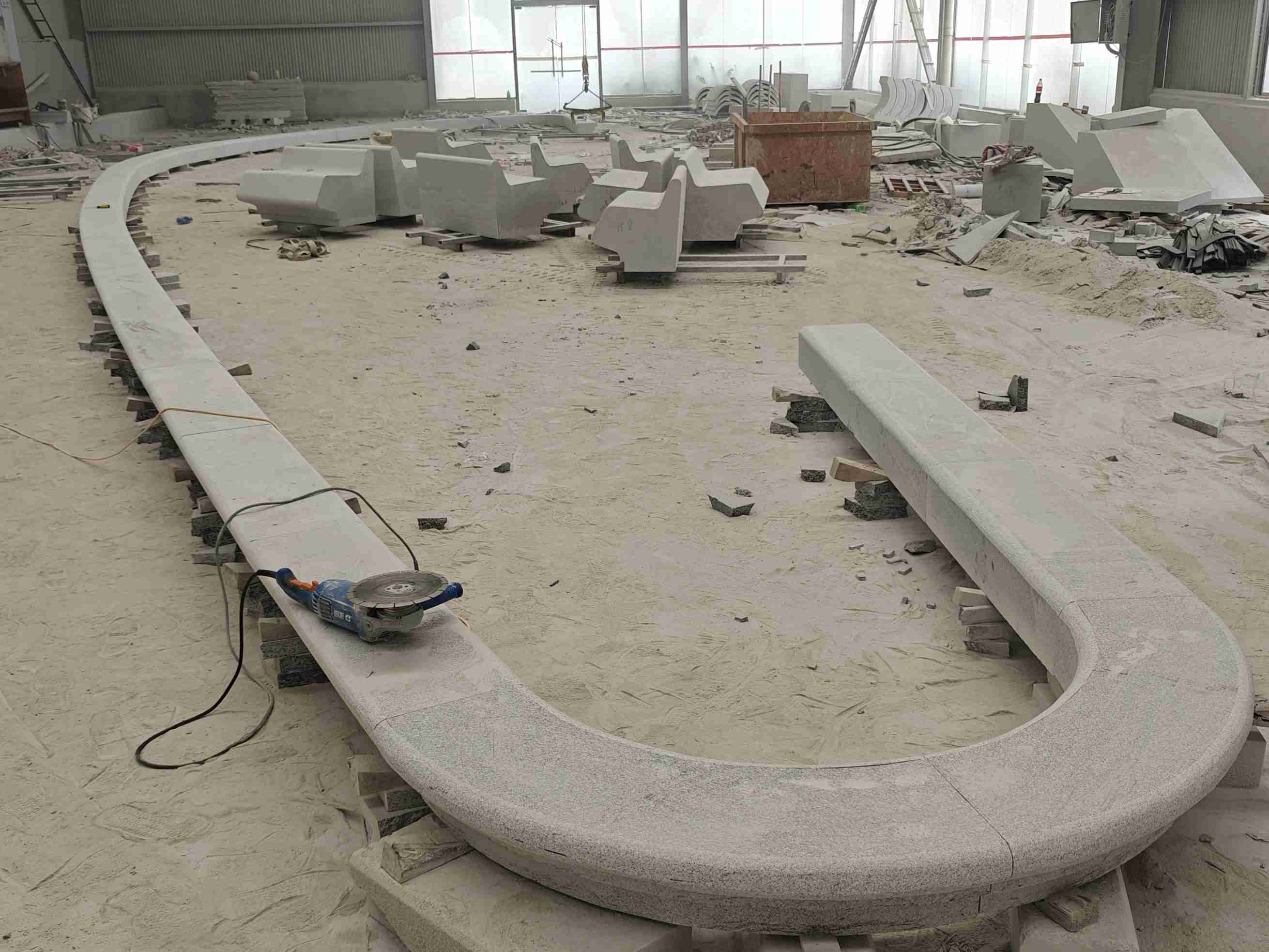 金华 芝麻白花岗岩弧形花坛石，坐凳石