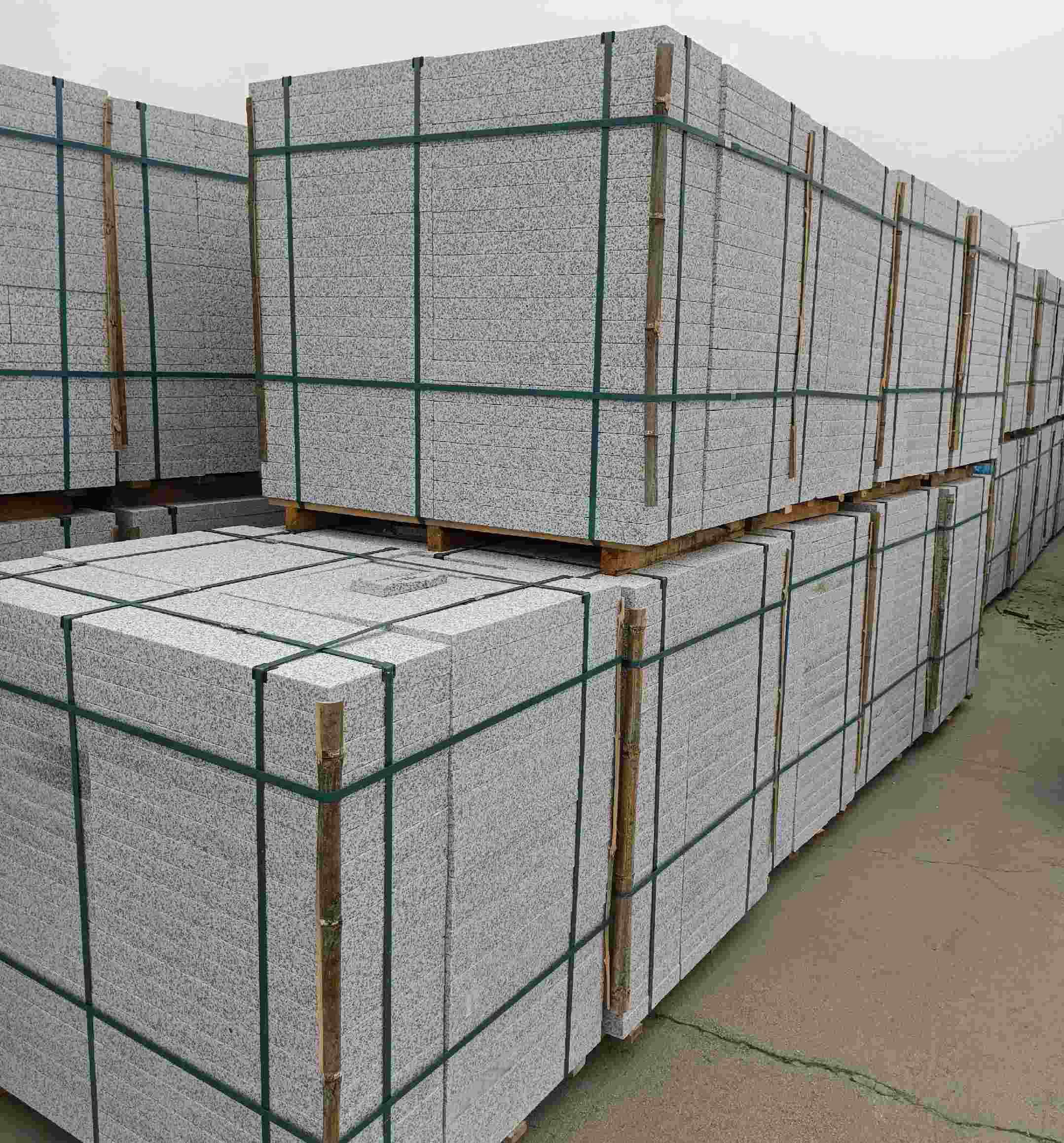 金华 白麻花岗岩石材荔枝面地铺石（300*600*50）