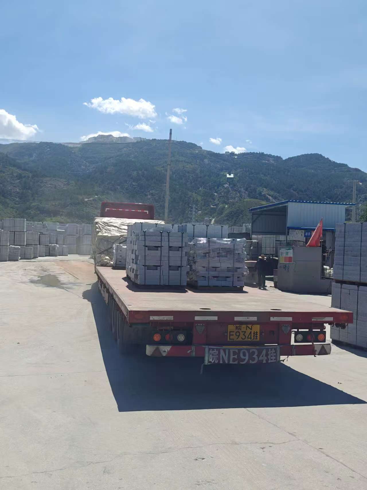 金华 芝麻白仿形路沿石，直形路沿石