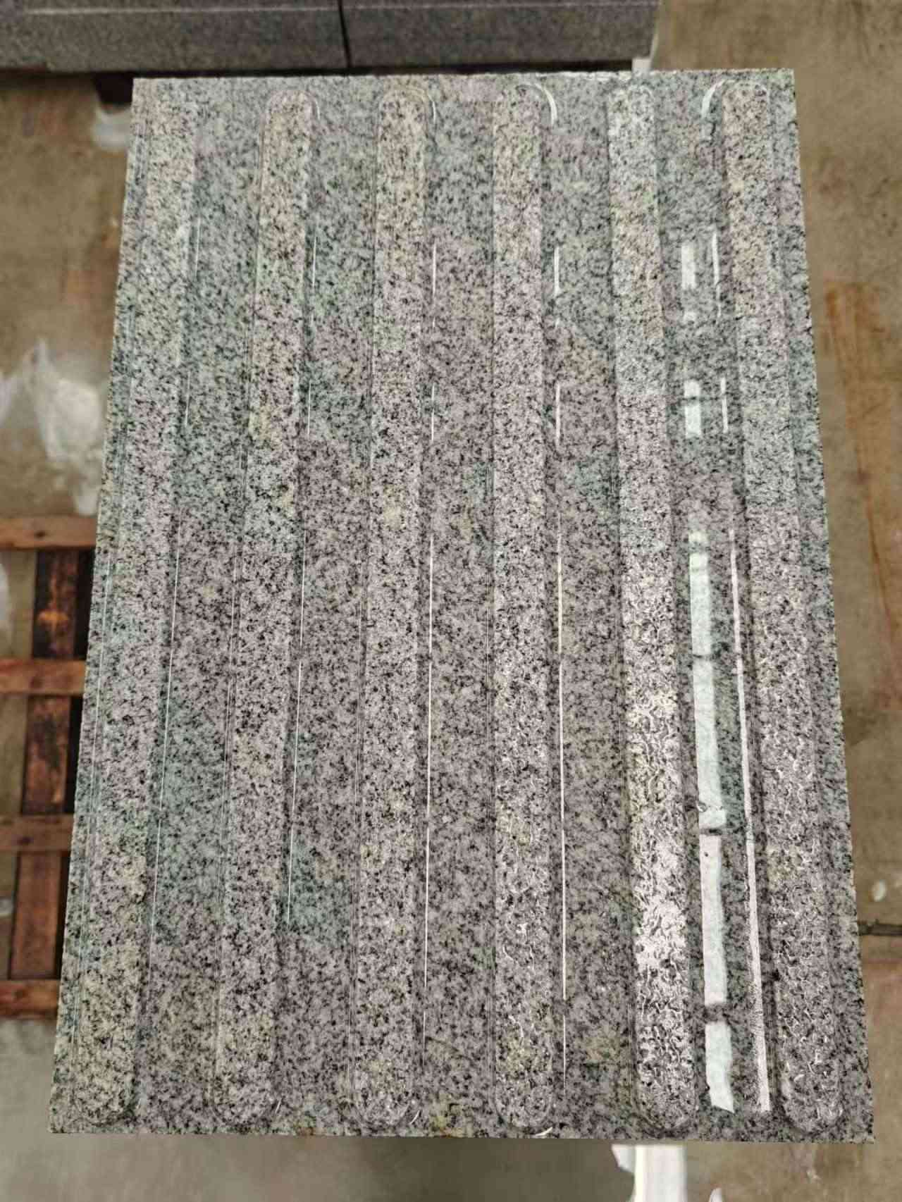 金华 芝麻白花岗岩荔枝面雕刻盲道，盲条