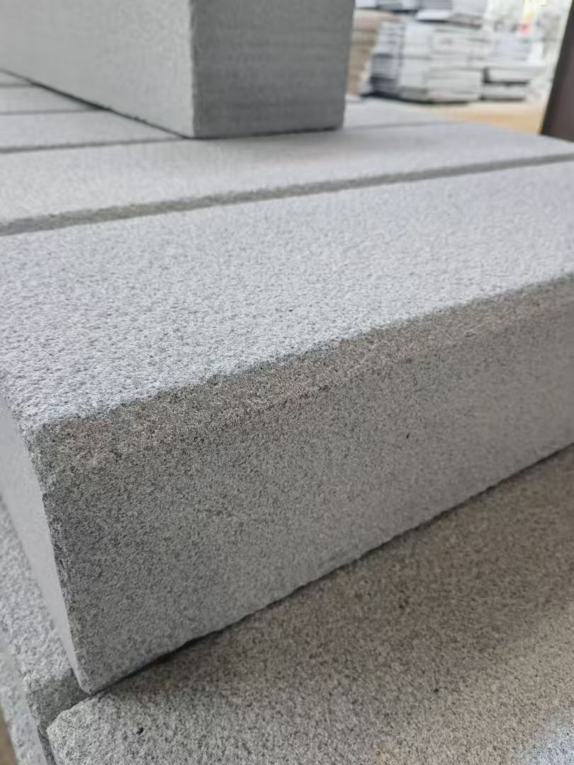 金华 芝麻灰荔枝面路沿石