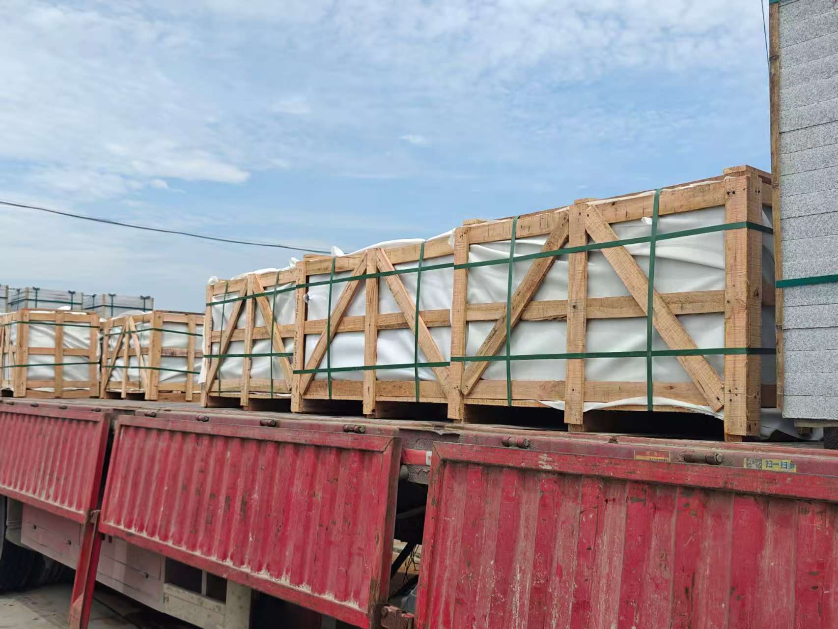 金华 芝麻白花岗岩地铺石出口专车-泰国游