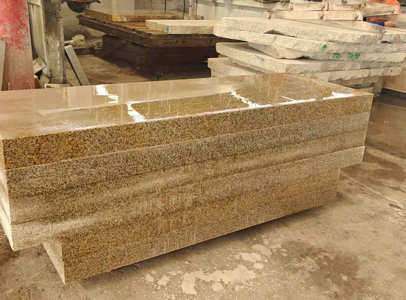 金华 黄金麻栏杆料半成品加工中