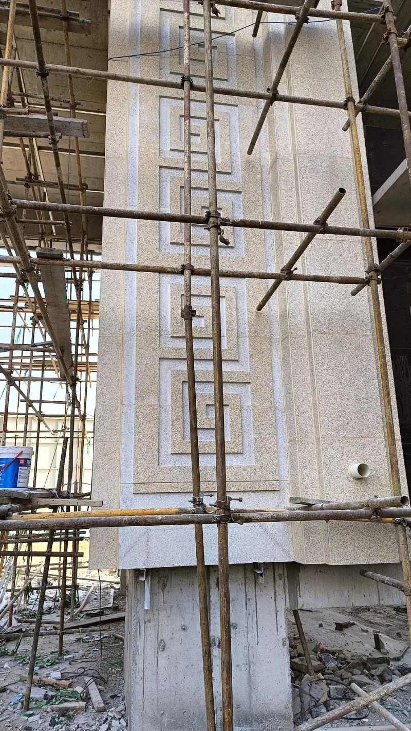 金华 黄金麻花岗岩别墅外墙干挂回纹造型效果