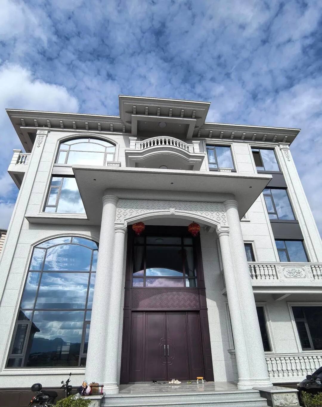 金华白麻别墅外墙干挂石材效果示例