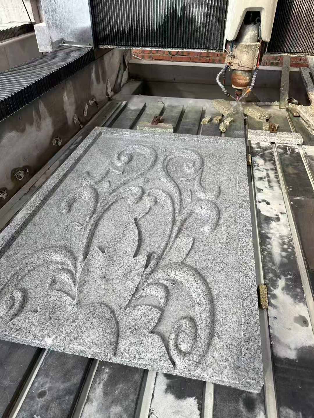 金华 白麻别墅干挂雕花板