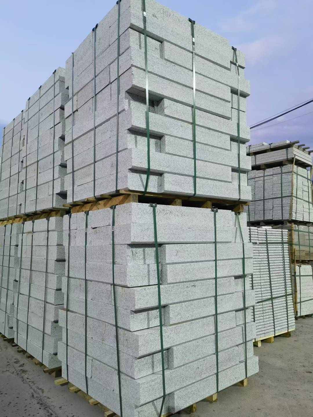 金华 芝麻白花岗岩路沿石，路缘石，路肩石，道牙，立缘石，马路牙子，街沿石，侧石等