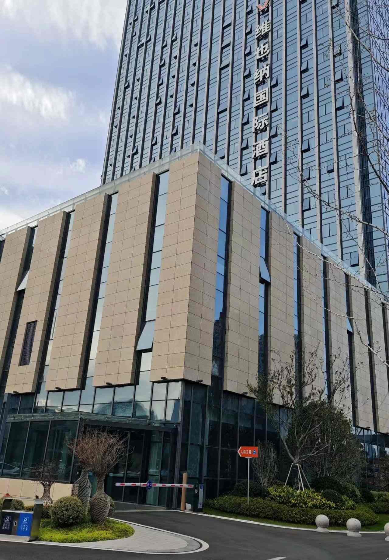 金华 黄金麻花岗岩外墙干挂