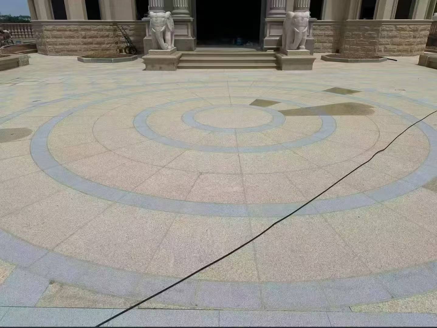 金华 黄金麻芝麻灰花岗岩石材地铺拼接效果