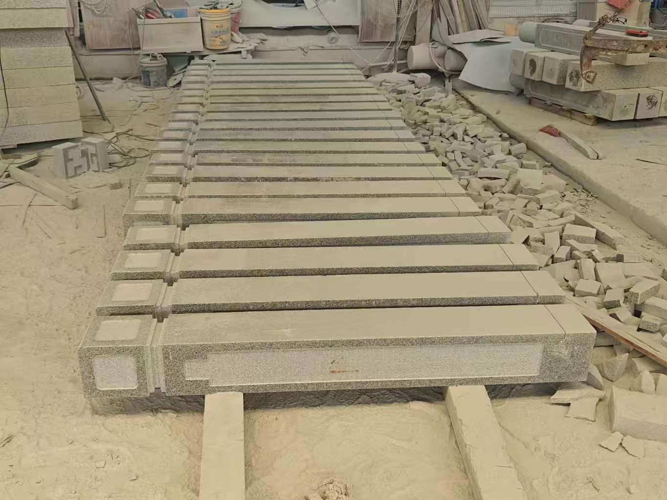 金华 芝麻白异形加工雕刻-栏杆大柱，方柱