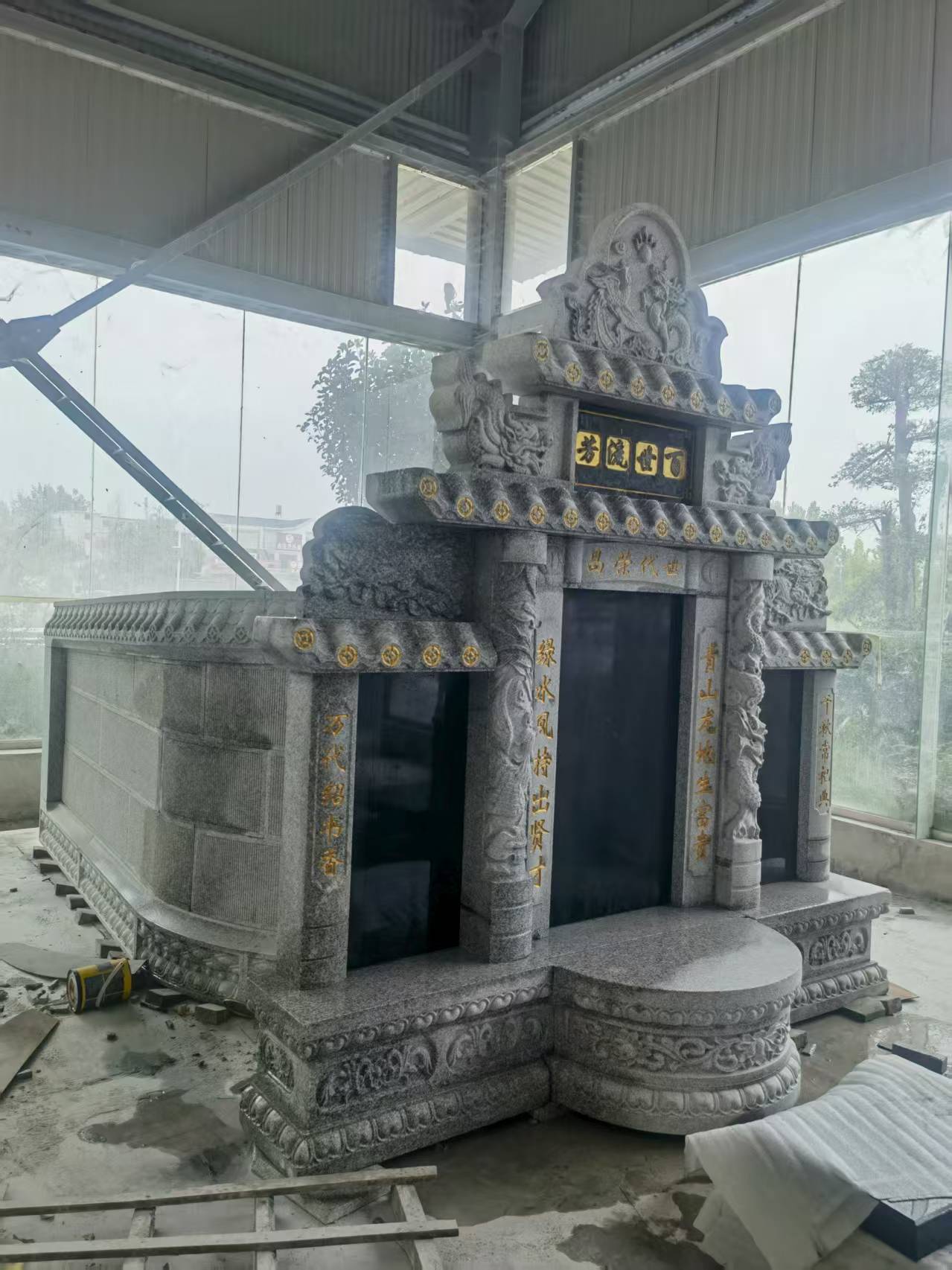 金华 芝麻白墓碑效果展示图